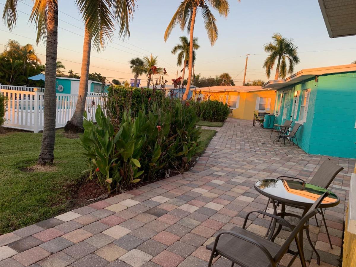 Poolside King Cottage With Kitchen - 10 Minutes To Beach! Fort Myers Exterior photo